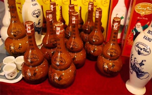 Đặc sản nổi tiếng Bắc Giang rượu Làng Vân